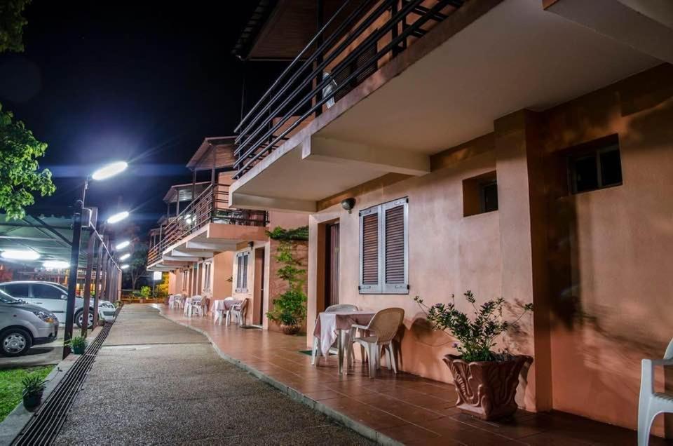 סלטו Apart Hotel Natural Del Dayman מראה חיצוני תמונה